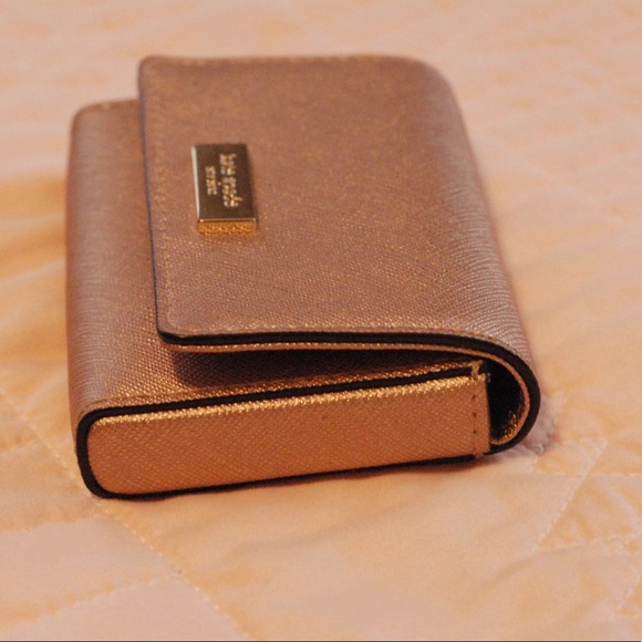 ♠️   Kate Spade Holly Card Wallet  ♠️ - Picture 2 of 5